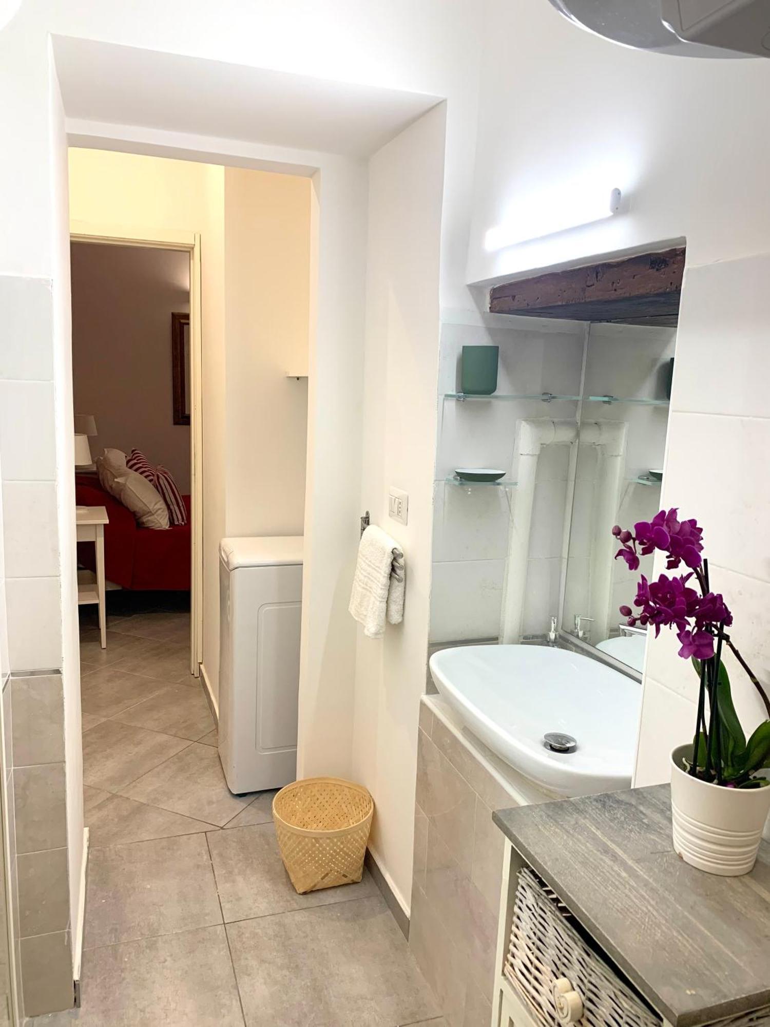 Casa Giulia, Nuovo Appartamento In Centro! Naples Extérieur photo