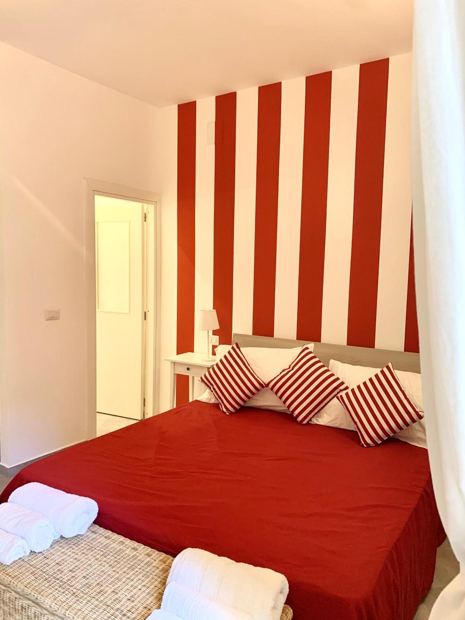Casa Giulia, Nuovo Appartamento In Centro! Naples Extérieur photo