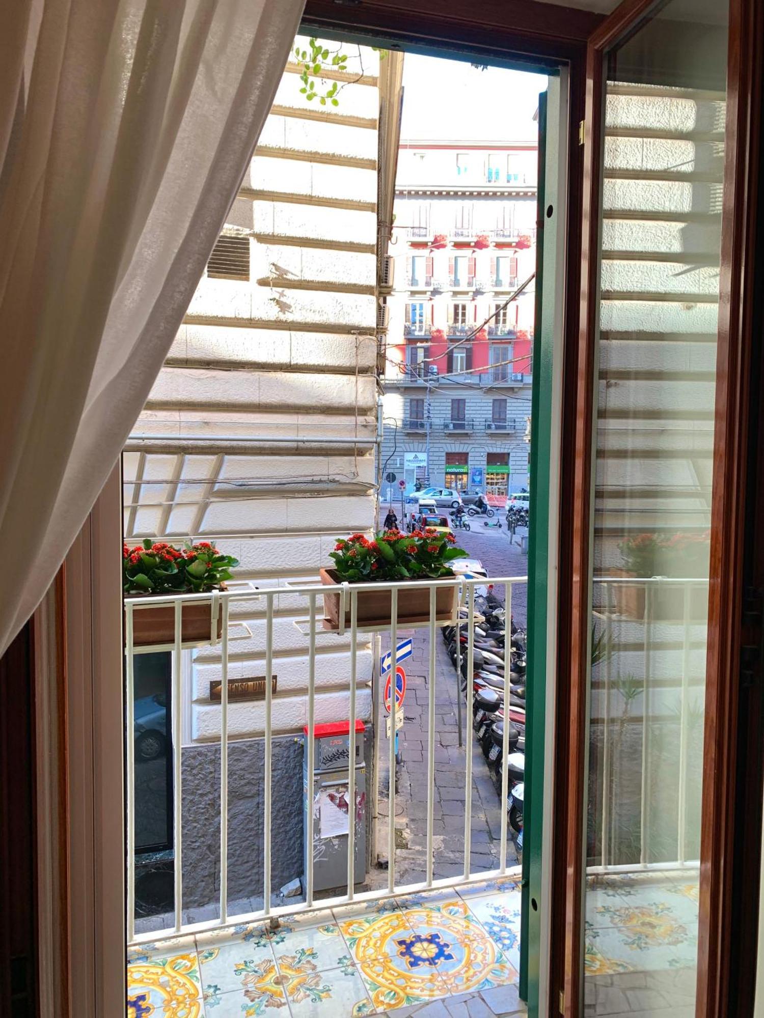 Casa Giulia, Nuovo Appartamento In Centro! Naples Extérieur photo
