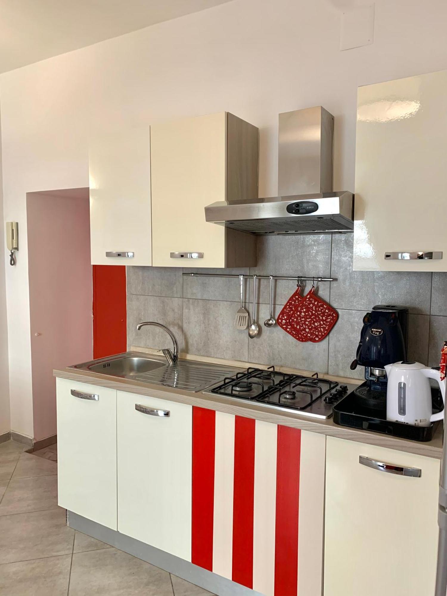 Casa Giulia, Nuovo Appartamento In Centro! Naples Extérieur photo