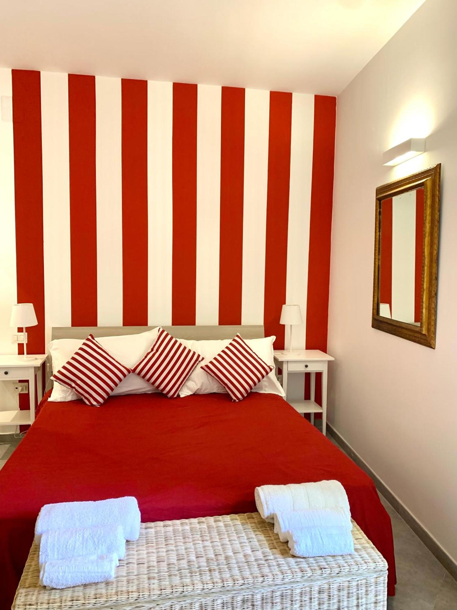 Casa Giulia, Nuovo Appartamento In Centro! Naples Extérieur photo
